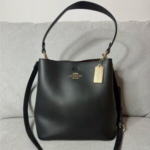 Coach Town Bucket Bag Black Leather Crossbody Code H208-91122